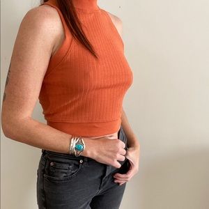 Mock neck sleeveless top